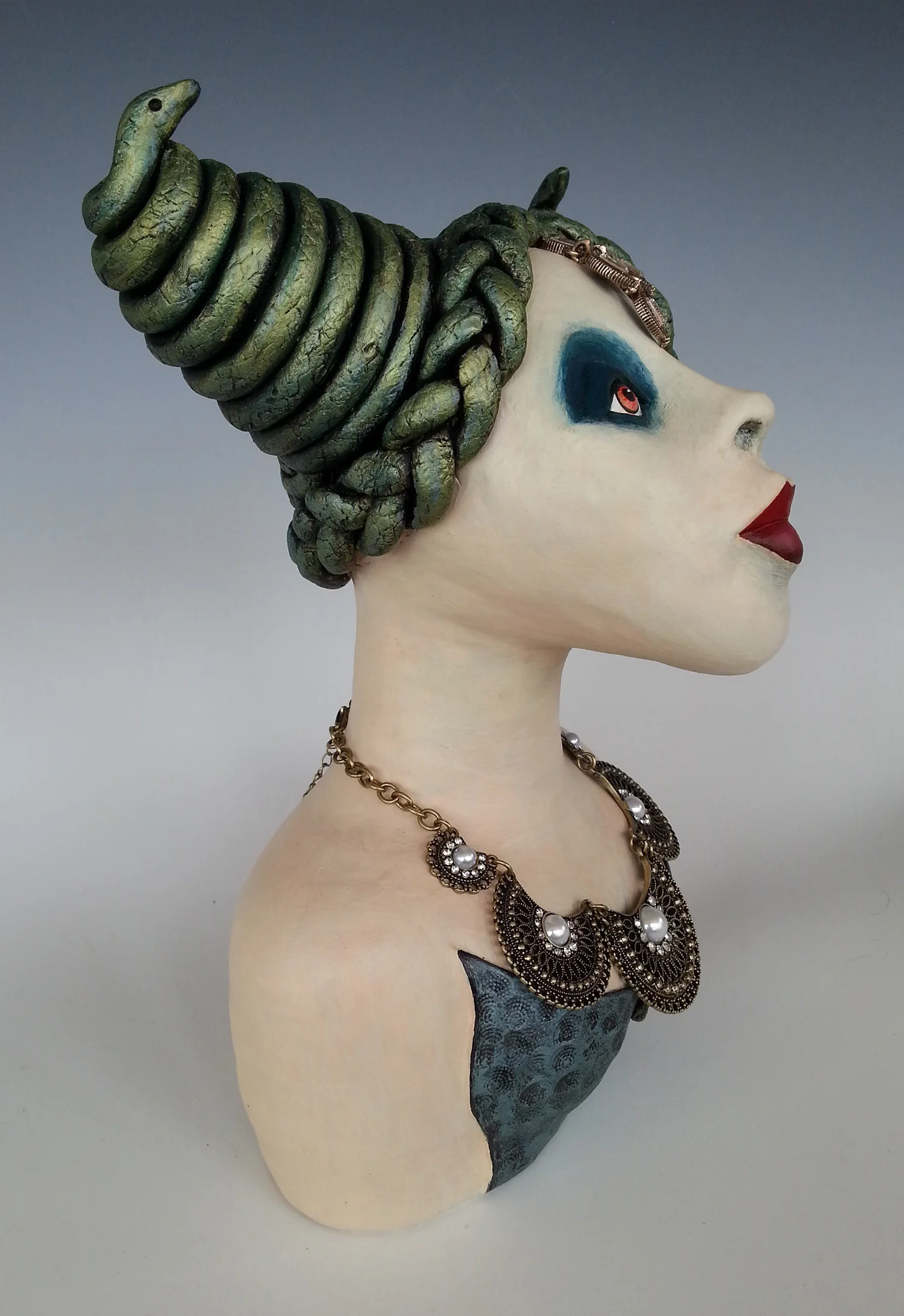 gorgon-sister2_rside1.jpg