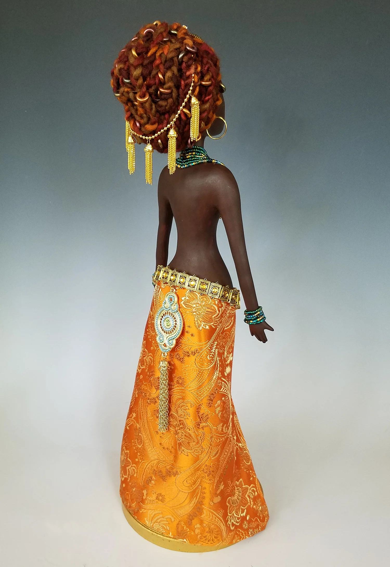 queen-of-sheba_back2.jpg