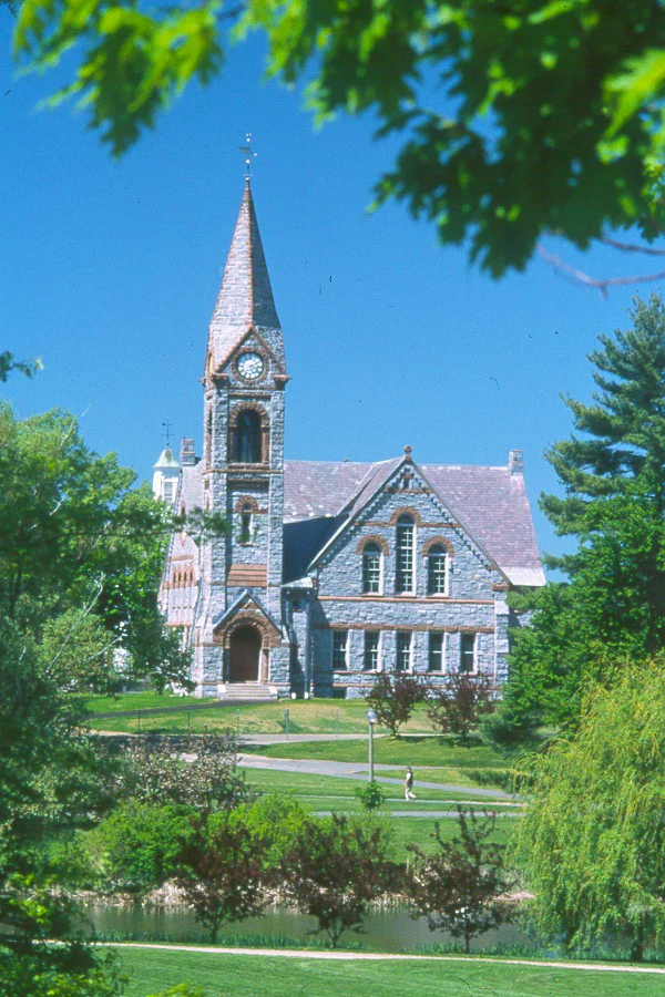 Amherst_Clock-Tower_UMass_567x367.jpg