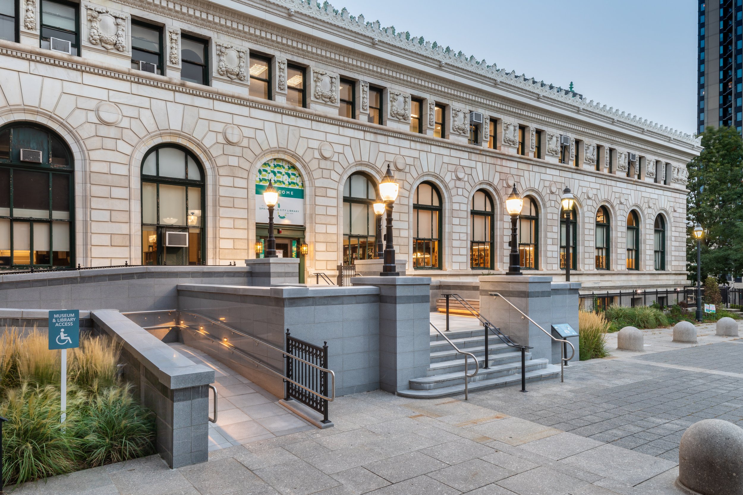 CBA-Springfield-Central-Library-Courtyard-13.jpg