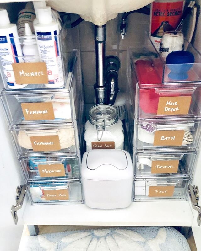 To many, this looks like under the sink storage but to my client... maximizing this space meant getting rid of a mounted  storage cabinet in her bathroom, making space to hang a piece of art in her bathroom that she now gets to enjoy every day. ⠀⠀⠀⠀⠀