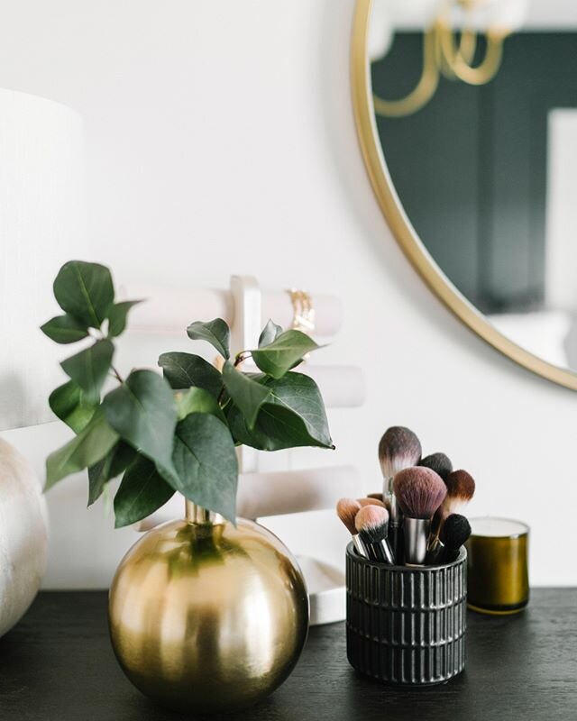 One of the best parts of my job is getting to work within each clients personal style. ⠀⠀⠀⠀⠀⠀⠀⠀⠀
⠀⠀⠀⠀⠀⠀⠀⠀⠀
When creating an organized home, I always take into consideration how to make clients home feel better, not different. .⠀⠀⠀⠀⠀⠀⠀⠀⠀
.⠀⠀⠀⠀⠀⠀⠀⠀⠀
.⠀