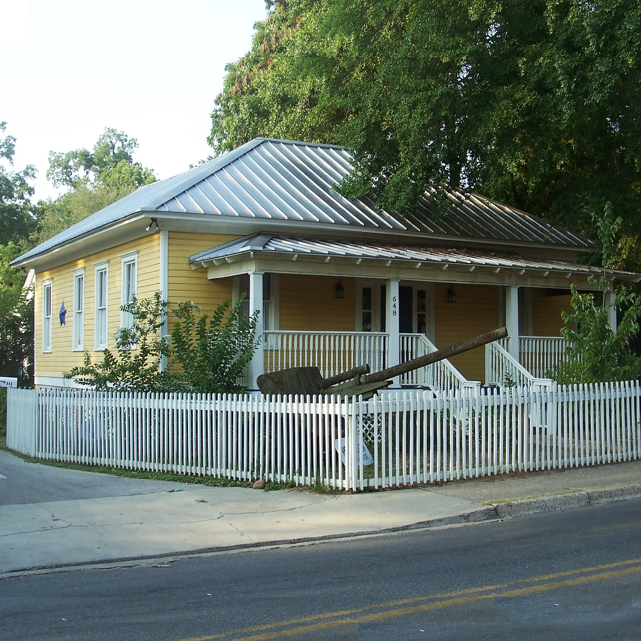 Tallahassee_FL_Woman's_Working_Band_House01.jpg