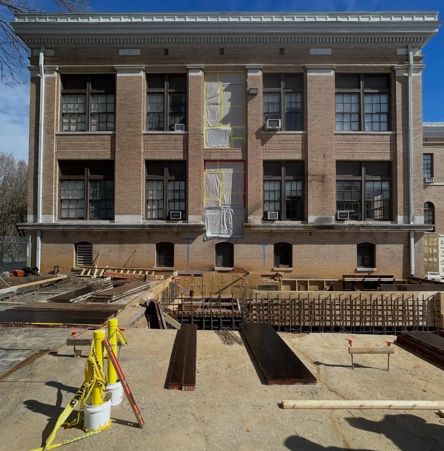 Formwork is now in place to pour the addition foundations in a few days. Steel for the frame arrives on site in two week. #unccaldwellhall #acessibleacsessandegress  #campusbuildingaddition #uncchapelhill #reidarchitecture