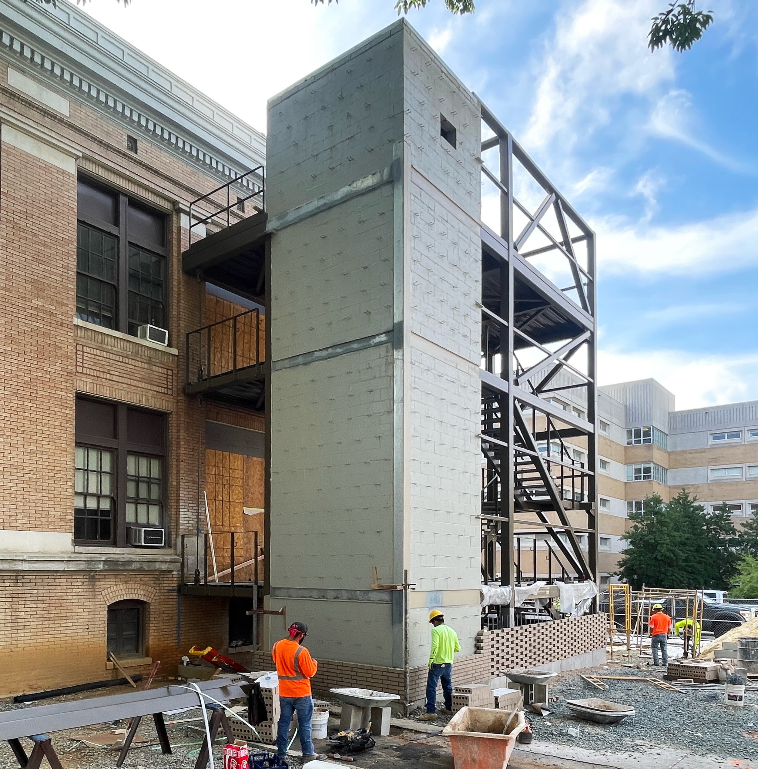 Site visit today at UNC Chapel Hill. Brick screen wrapper is now going up around the steel frame. Brick work and guardrails should be in by the next visit in four weeks. #uncchapelhill #caldwellhall #acessibiltyupgrade #reidarchitecture