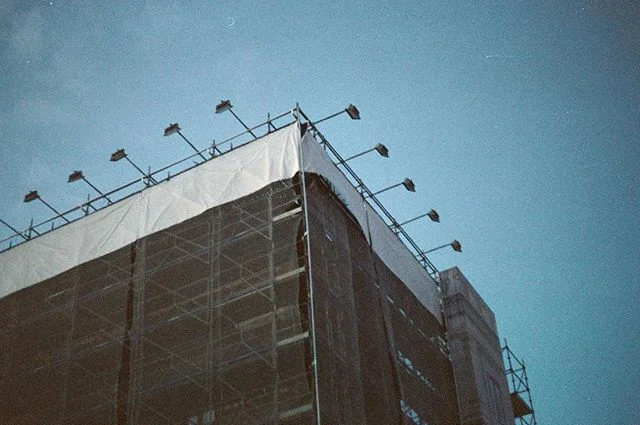 Blue sky fri. Travaux somewhere near the Seine.
.
.
#35mmparis #paris #france #parisjetaime #parismaville #parismonamour #parislove #parislife #seemyparis #thisisparis #bluesky #friday #floodlights #travaux #constructionsite #35mm #35mmphotography #a