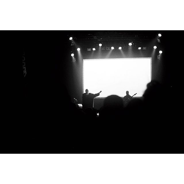 Stage lights for Saturday nights. Yasiin Bey / Mos Def @elyseemontmartre, 18&egrave;me.
.
.
.
#35mmparis #paris #france #parisjetaime #paris18 #parismaville #parismonamour #parislove #parislife #seemyparis #music #livemusic #mosdef #musicphotography 