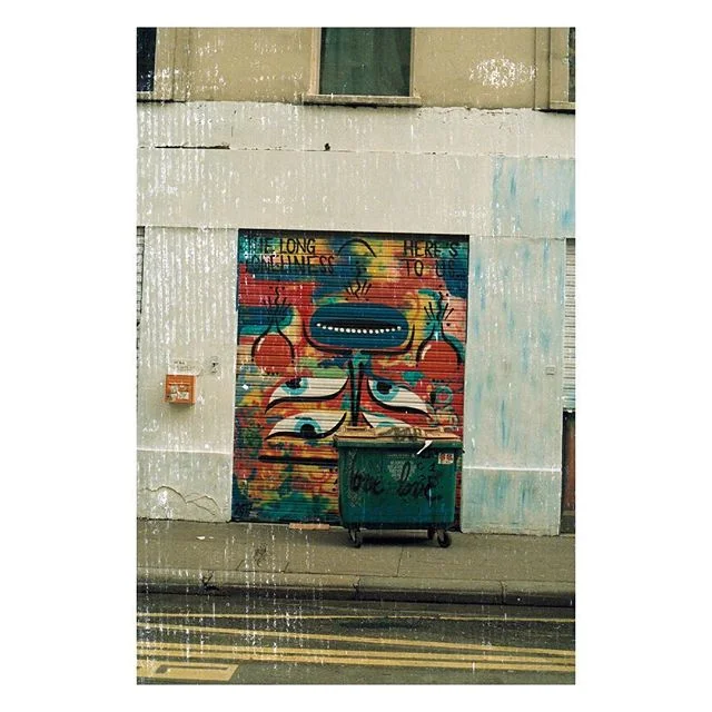 Here&rsquo;s to us. Somewhere in the 18&egrave;me.
.
.
.
#35mmparis #paris #france #parisjetaime #paris18 #parismaville #parismonamour #parislove #parislife #seemyparis #graffiti #streetart #parisstreet #parisstreetart #35mm #35mmphotography #argenti
