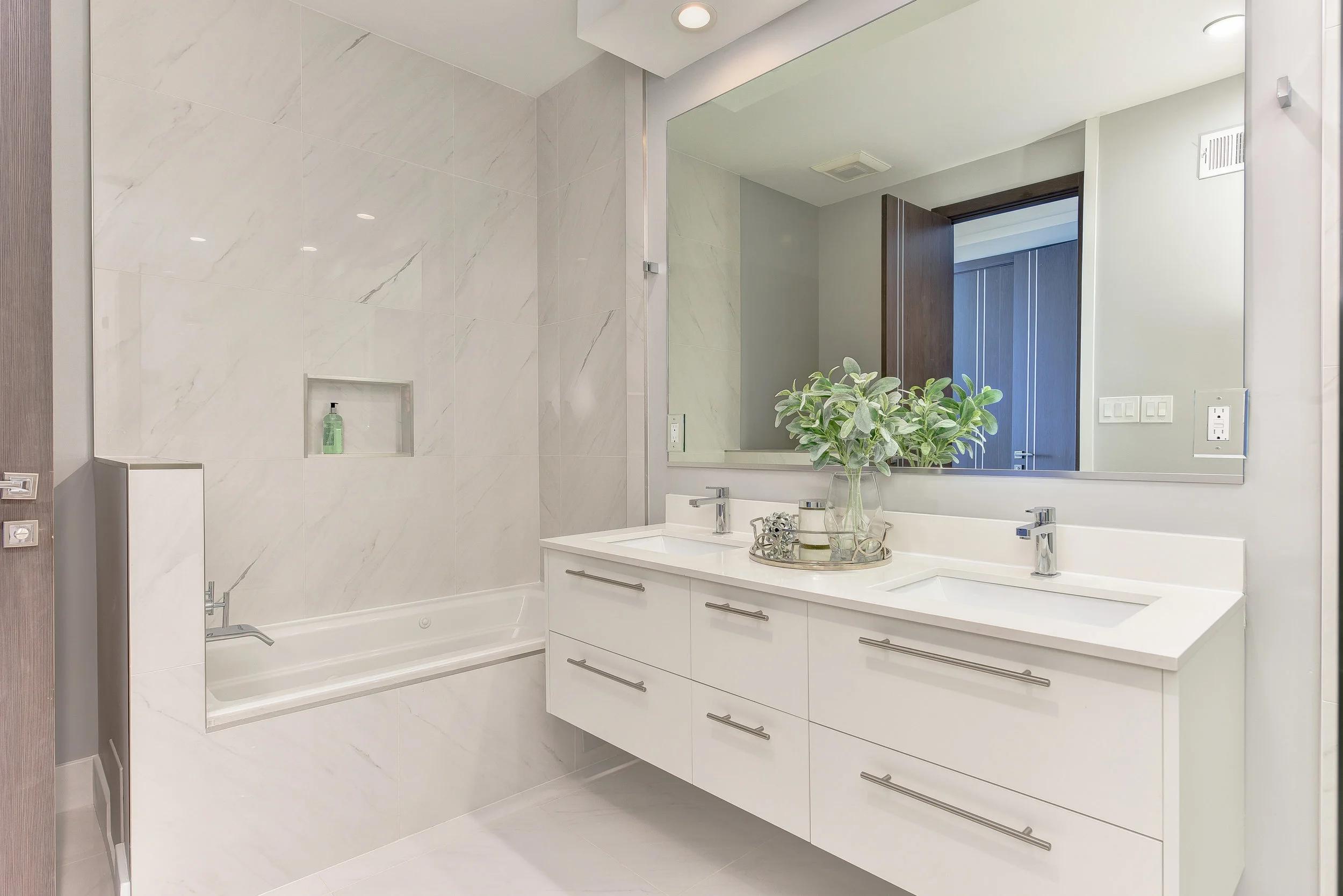1461 Chapin St NW PH-print-037-38-DSC 2369 71 73-4200x2803-300dpi.jpg