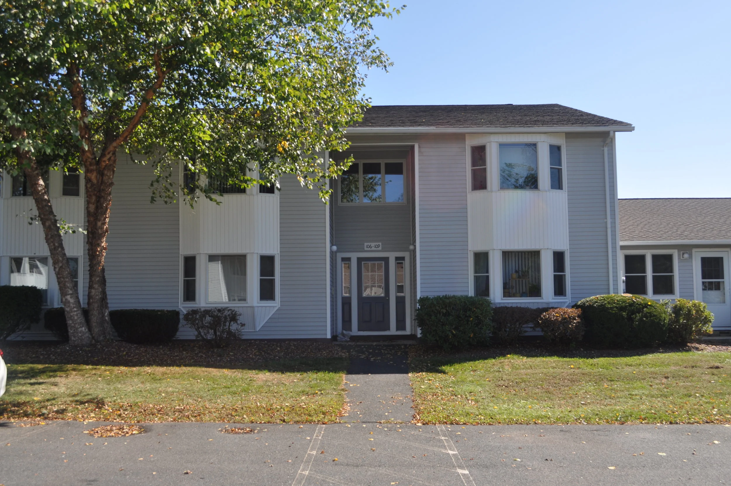 Johnny Appleseed Apartments