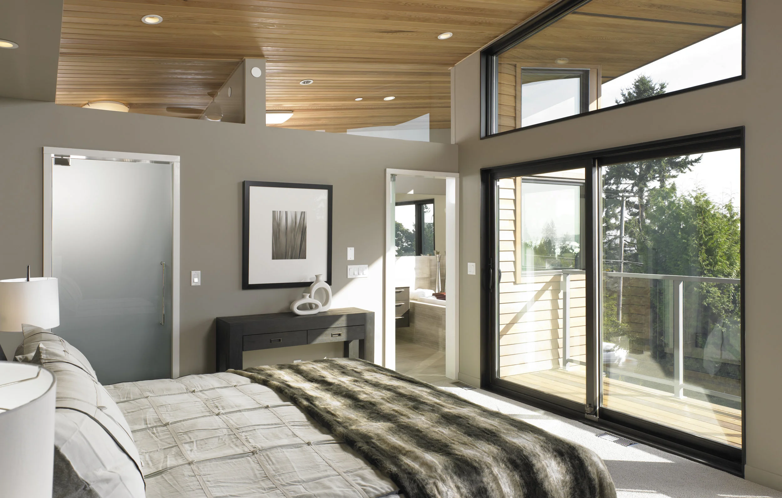 turkel_modern_design_prefab_home_west_vancouver_bedroom.jpg