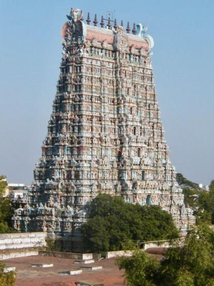 Meenakshi Amman Temple in the city of Madurai, South India. Also known as Minakshi-Sundareshwara Temple. One of the oldest and most important temples in India.