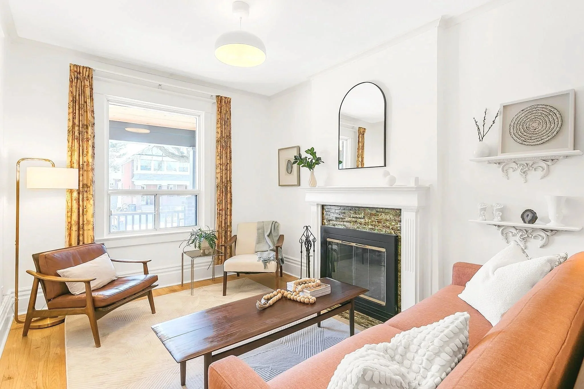 12-web-or-mls-8_003_Living%2BRoom.jpg