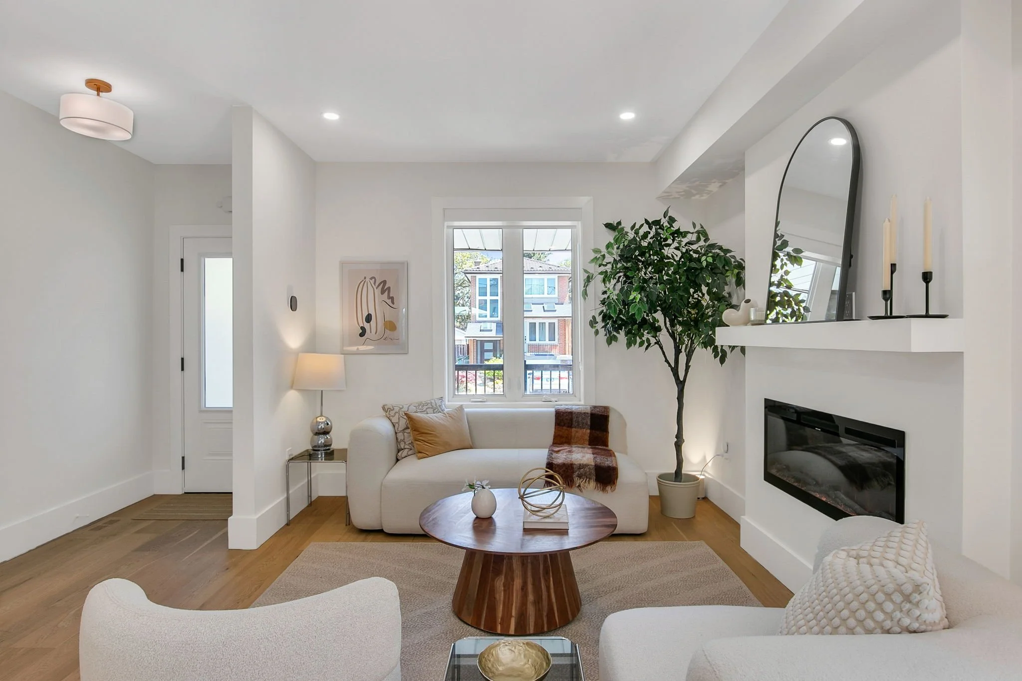 14-web-or-mls-8_007_Living Room.jpg