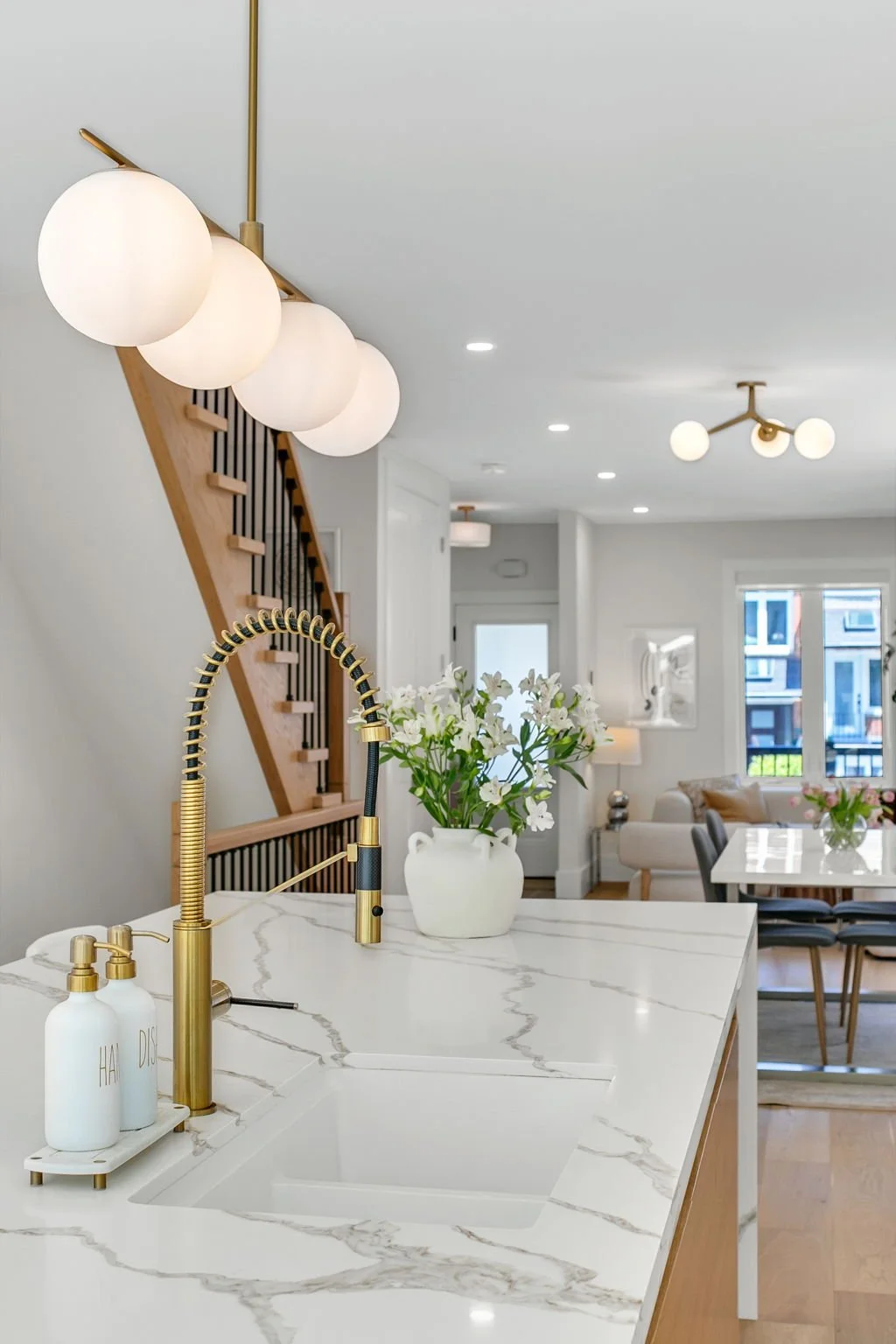 48-web-or-mls-15_021_Kitchen.jpg