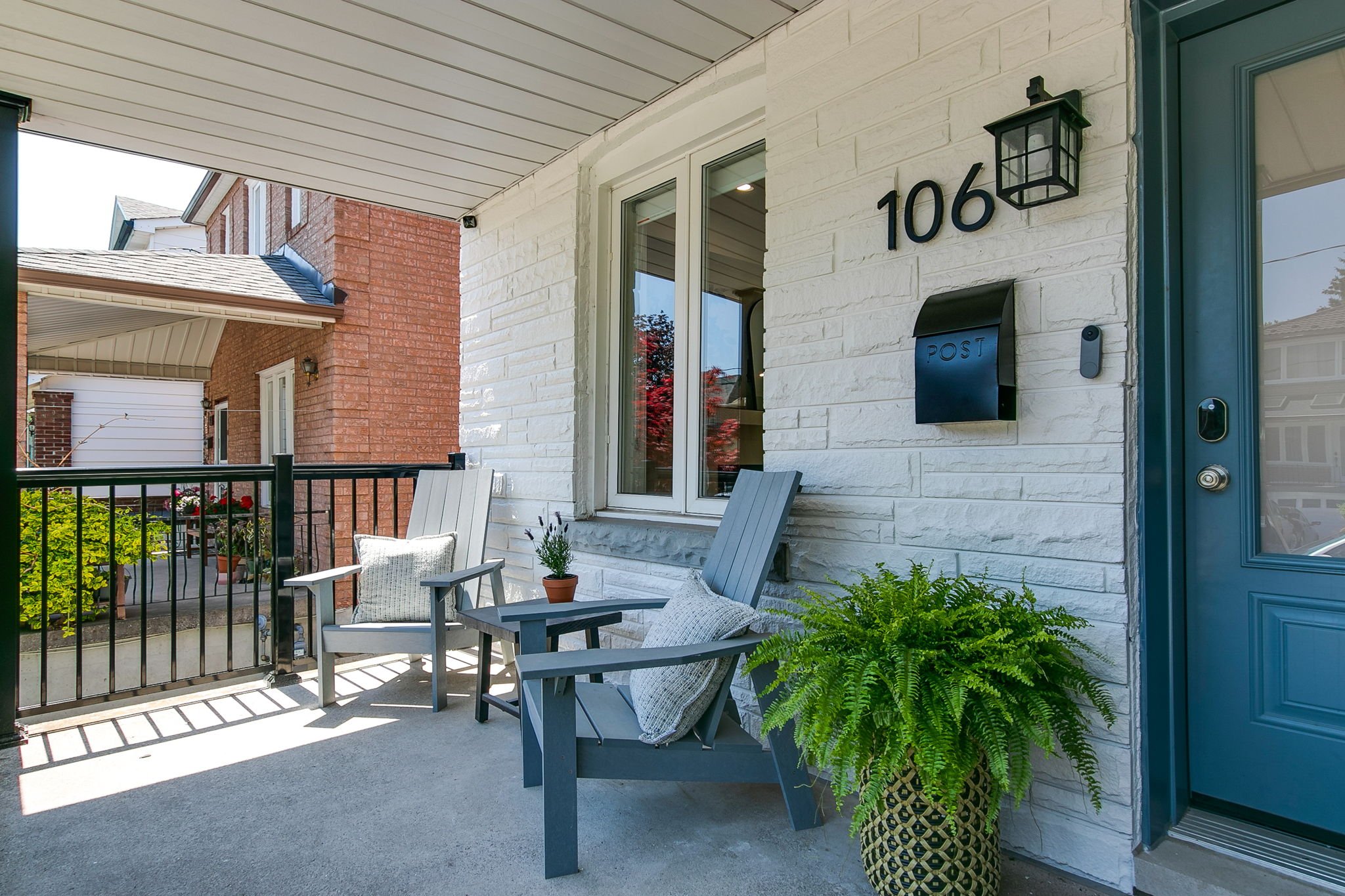 5-web-or-mls-3_001_Porch.jpg