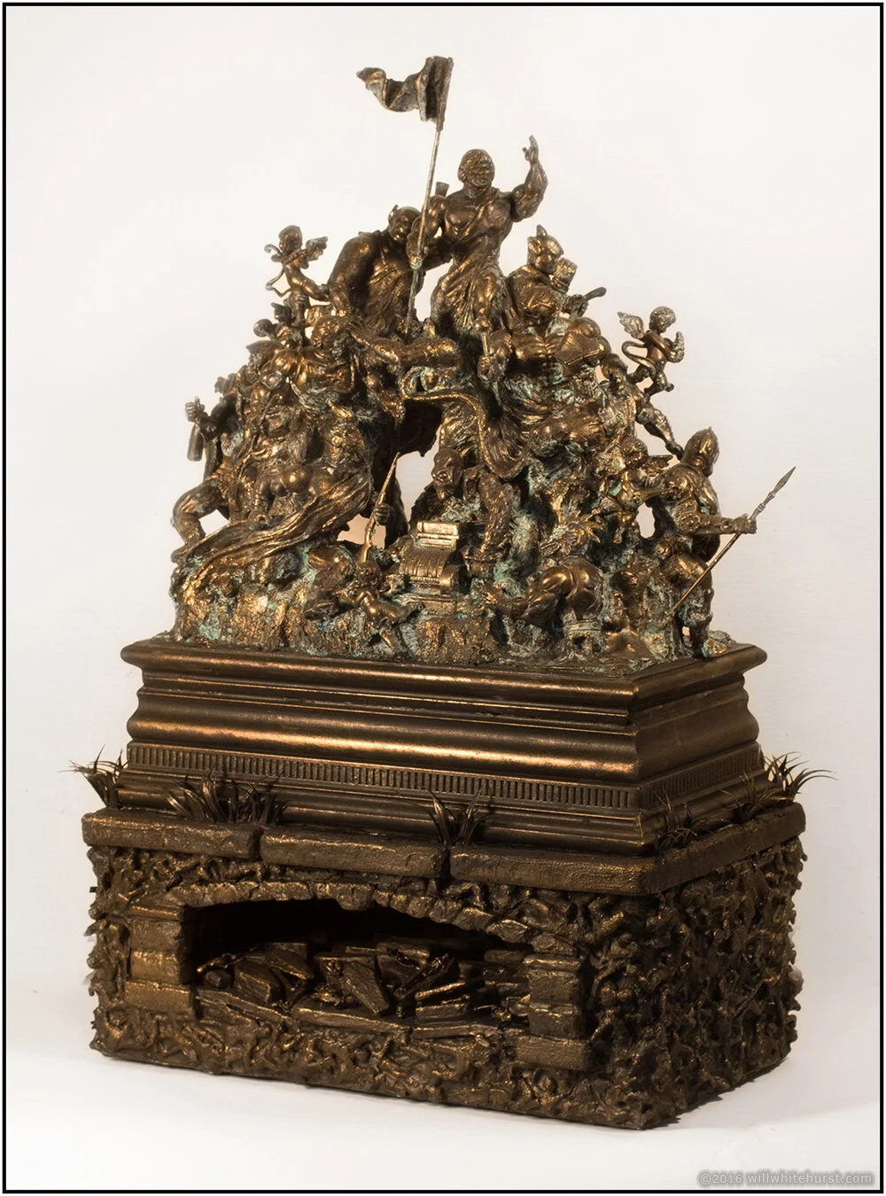 Monument_Sidedg.jpg