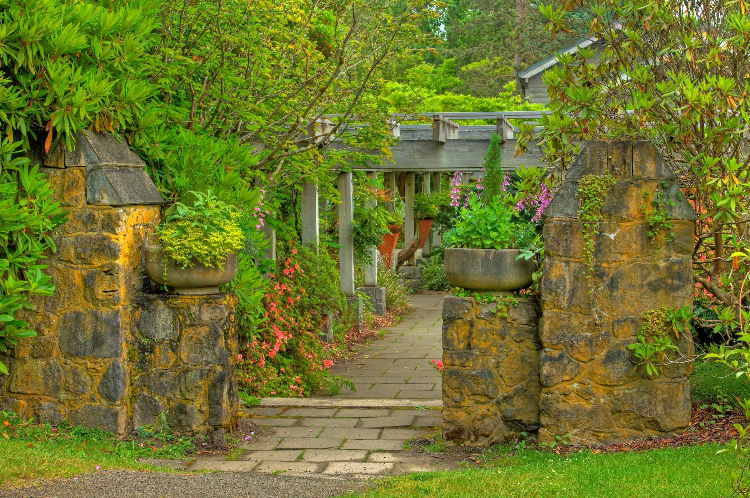 GardenWallPL149-8.jpg