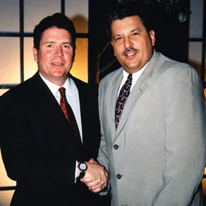 2000-2001: Tom Receives design award from Jim Bakke of Subzero/Wolf