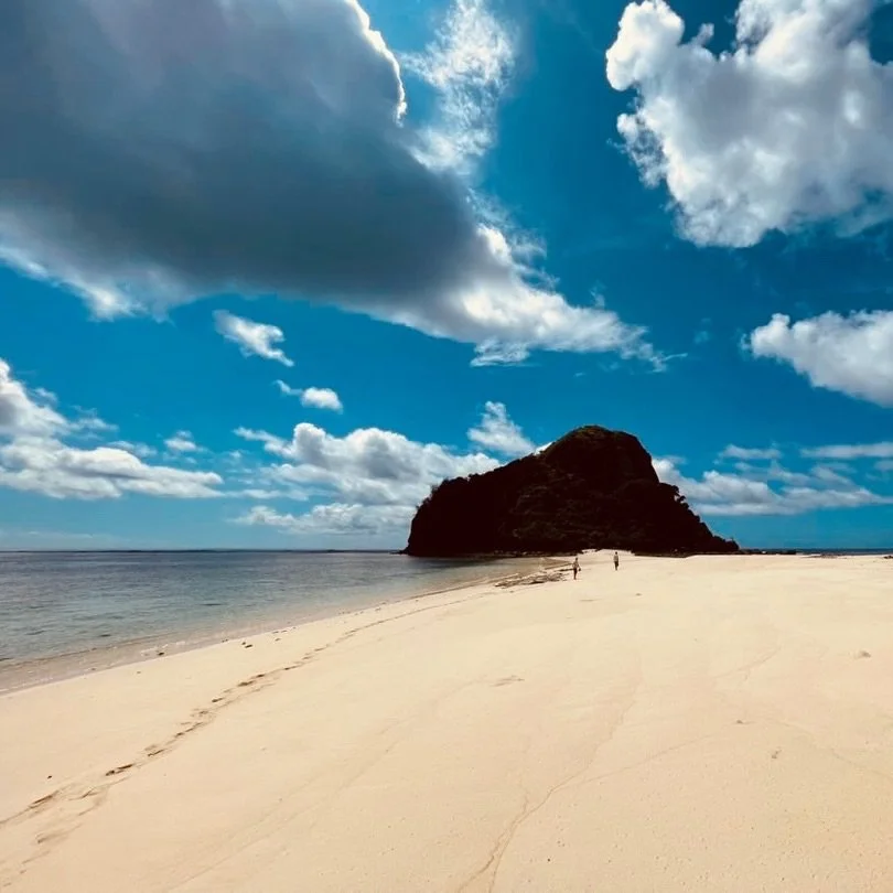 Creating unforgettable moments is what we do best! 🙌 We're celebrating Valentine's Day in style with a bespoke private charter to the breathtaking Sacred Islands of Fiji - a true gem! &hearts;️

Escape to a world of rugged beauty and pristine shores