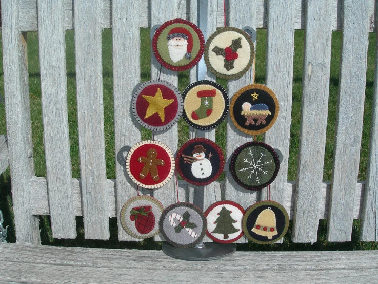 WS115-Christmas-Ornaments.jpg