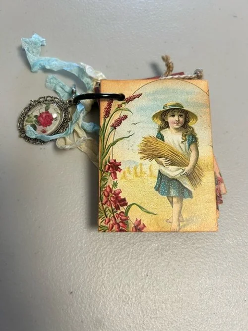 Paper Craft Needlebook