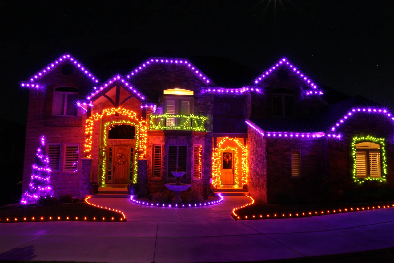 HalloweenHouse.jpg
