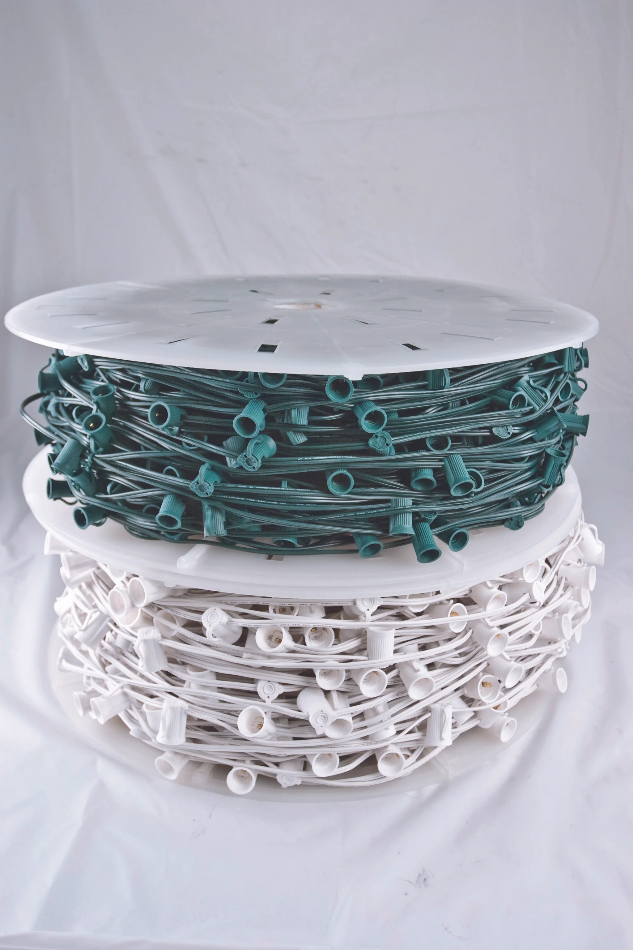 C9-1000-12-G & C9-1000-12-W (1000' Socket Wire 12" Spacing)