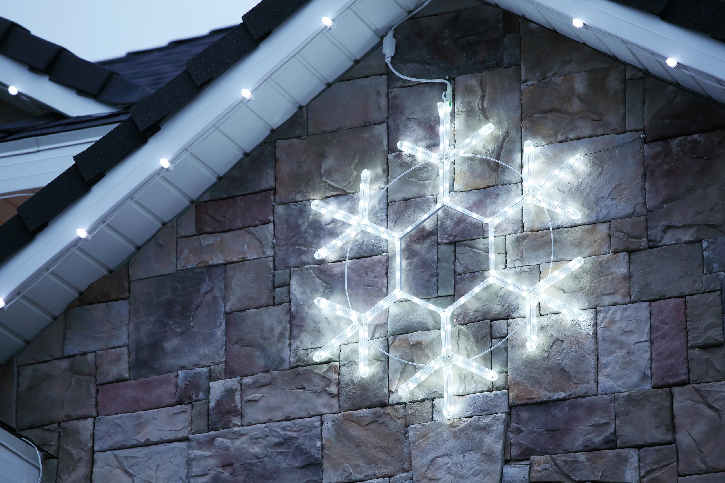 CSLED-8024-PW (Pure White Snowflake 24")