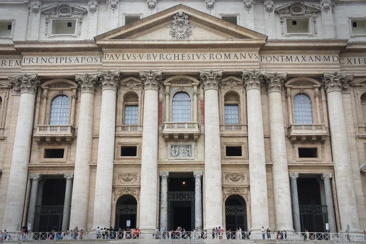the-story-behind-the-architecture-and-construction-of-st-peter-s