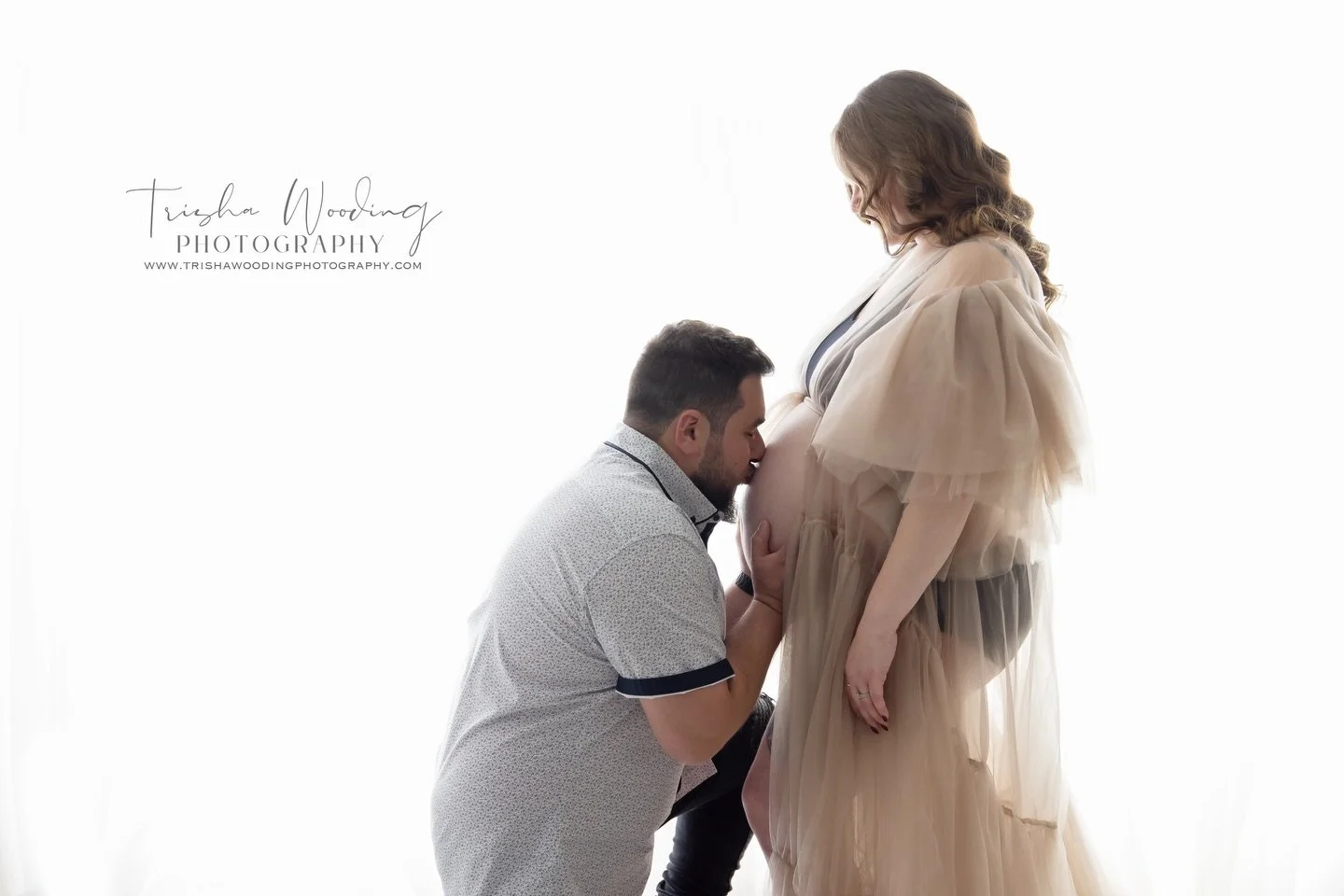 Today&rsquo;s maternity session with Erin and Troy was pure magic!

Clean, simple, and beautifully timeless portraits that let them shine. 
You could feel the love and the anticipation of what&rsquo;s about to begin. The season where everything is ch