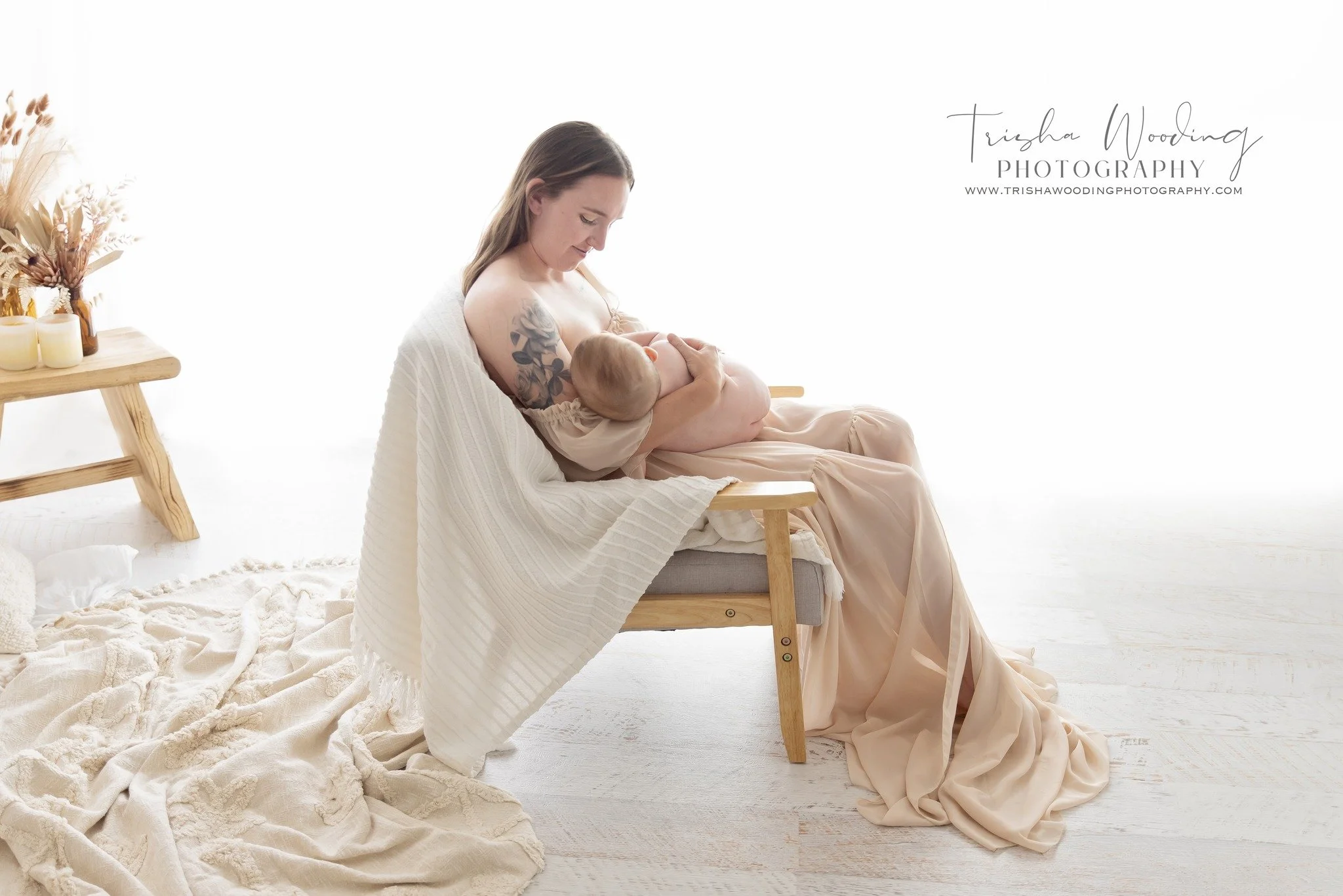 Caitlyn and Tobias came in yesterday to celebrate their feeding journey. At 7 months of age, this is the longest that Caitlyn has been able to breastfeed any of her children and she wanted to celebrate and capture such a magnificent milestone!

Durin