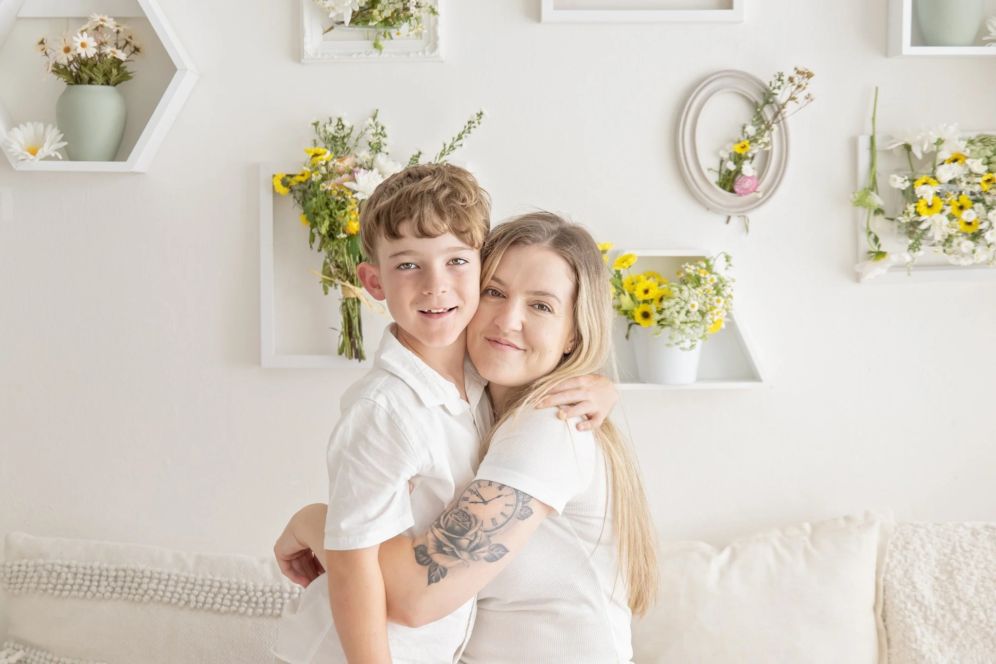 I always love meeting new clients, and these guys were so much fun today! 
Thank you Tanya, Harrison and Eden for the fun you brought to your session! Especially for the silly faces photos we pulled!! 🤣🤪

Tanya, thank you so much for coming in to s