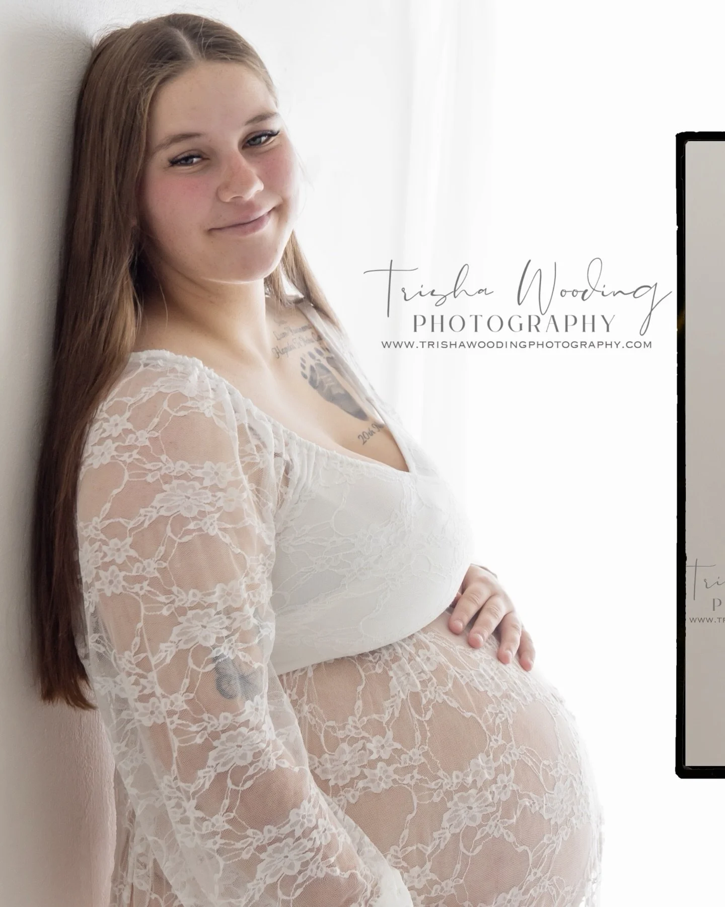 Goddess Bella and her gorgeous bub Ivan came into the studio yesterday for her maternity session.
At 36 weeks, Bella was glowing, but I was the love and connection with Ivan that had my heart fluttering!!
Such a beautiful mum, it was clear that Ivan 