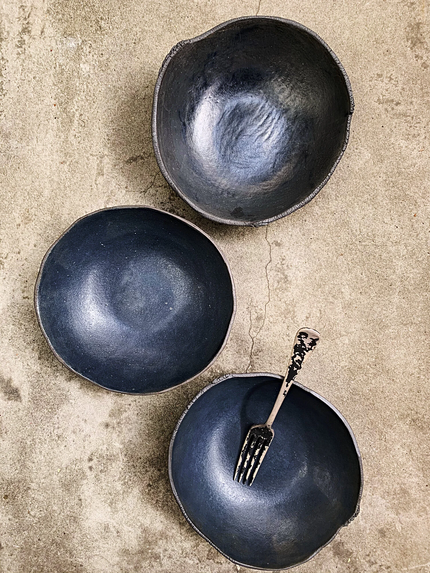 a few navy bowls 