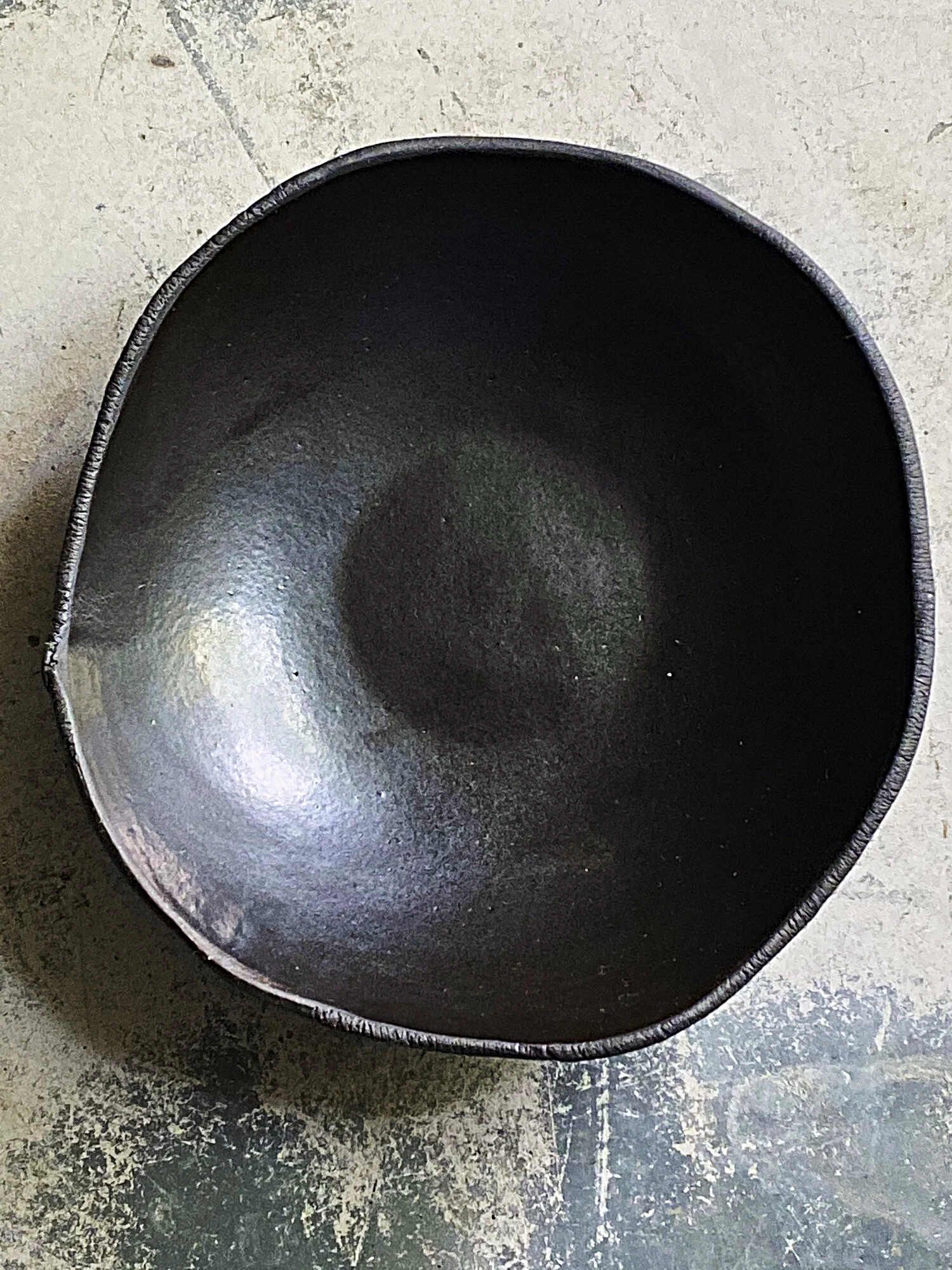 black breakfast bowl