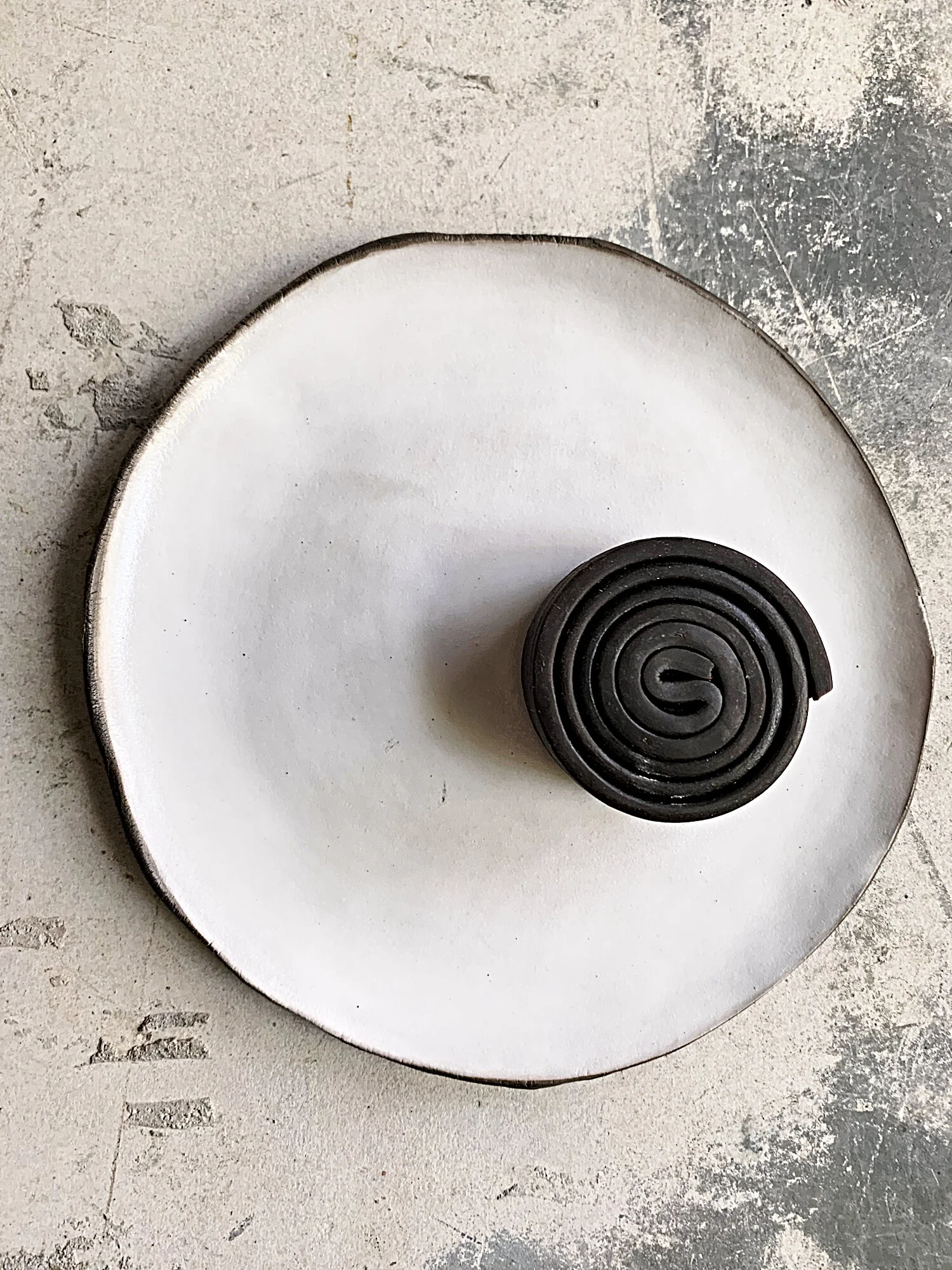 b &amp; w  - sideplate