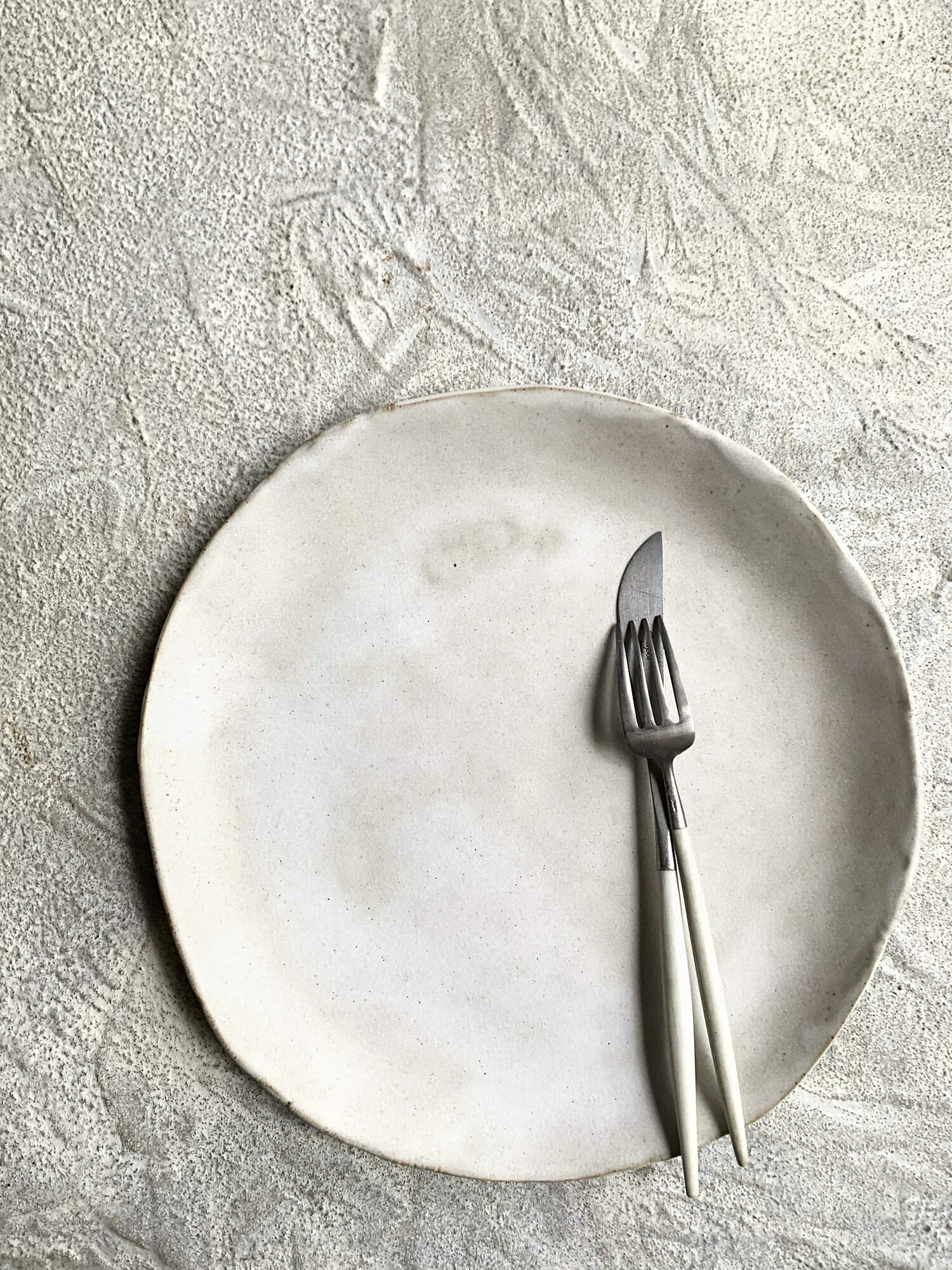 large wobbly dinner plate