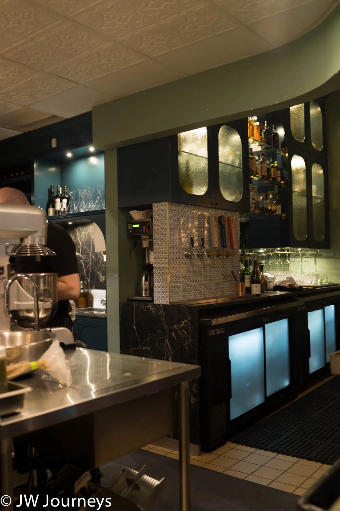 St. Lawrence Restaurant bar and tap