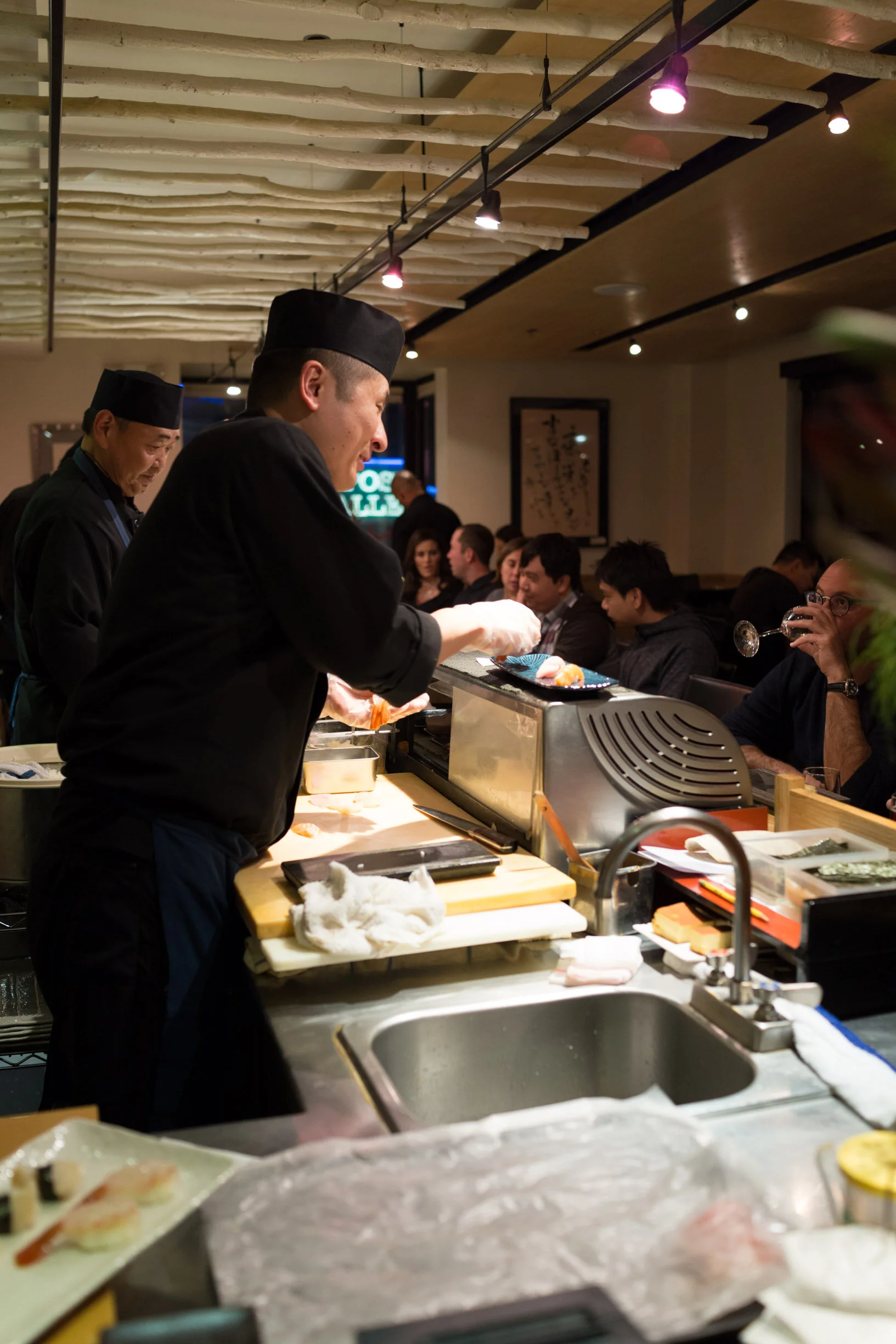 Sushi Kashiba sushi bar dining
