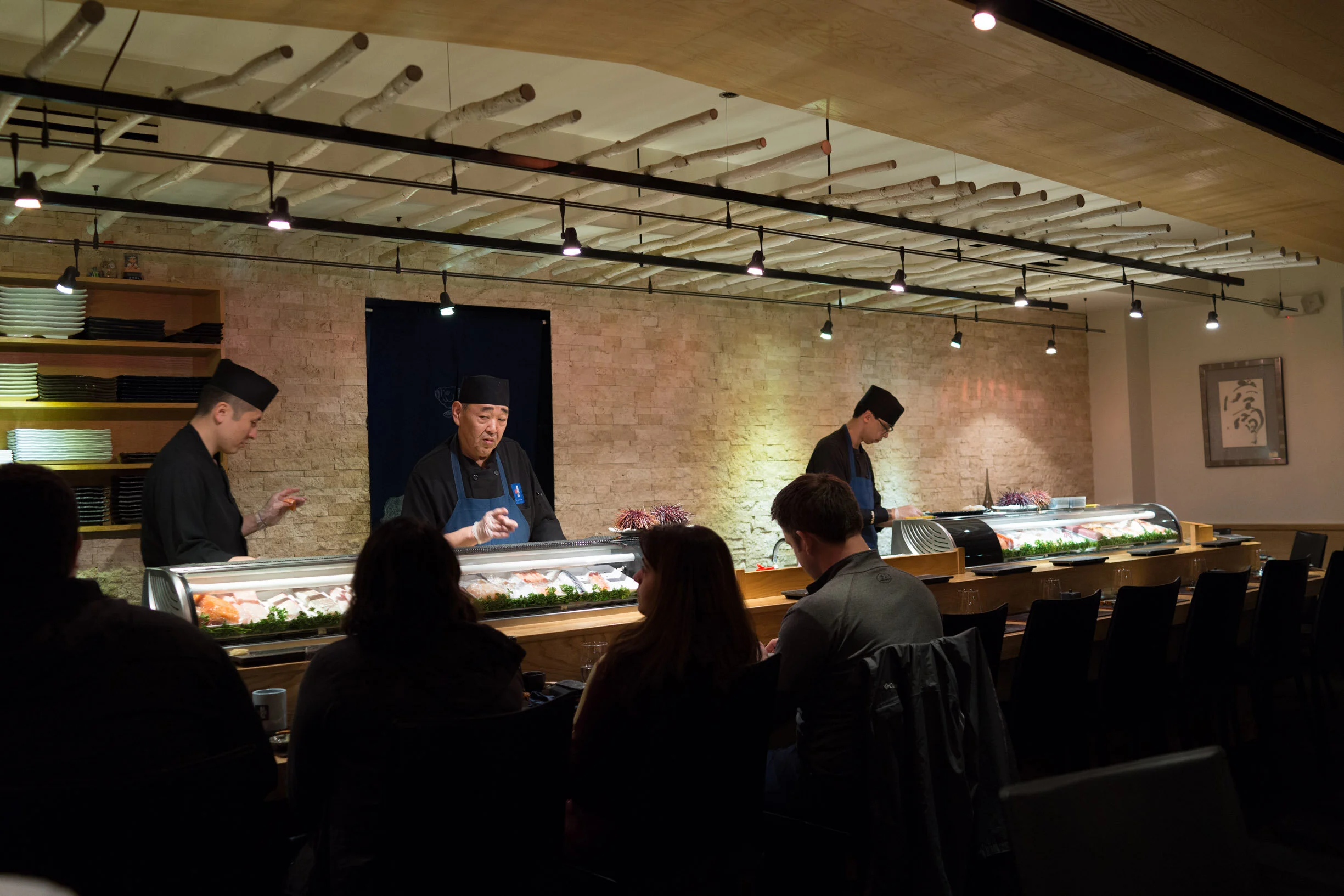 “let me tell you, we serve the best, noooooo?”