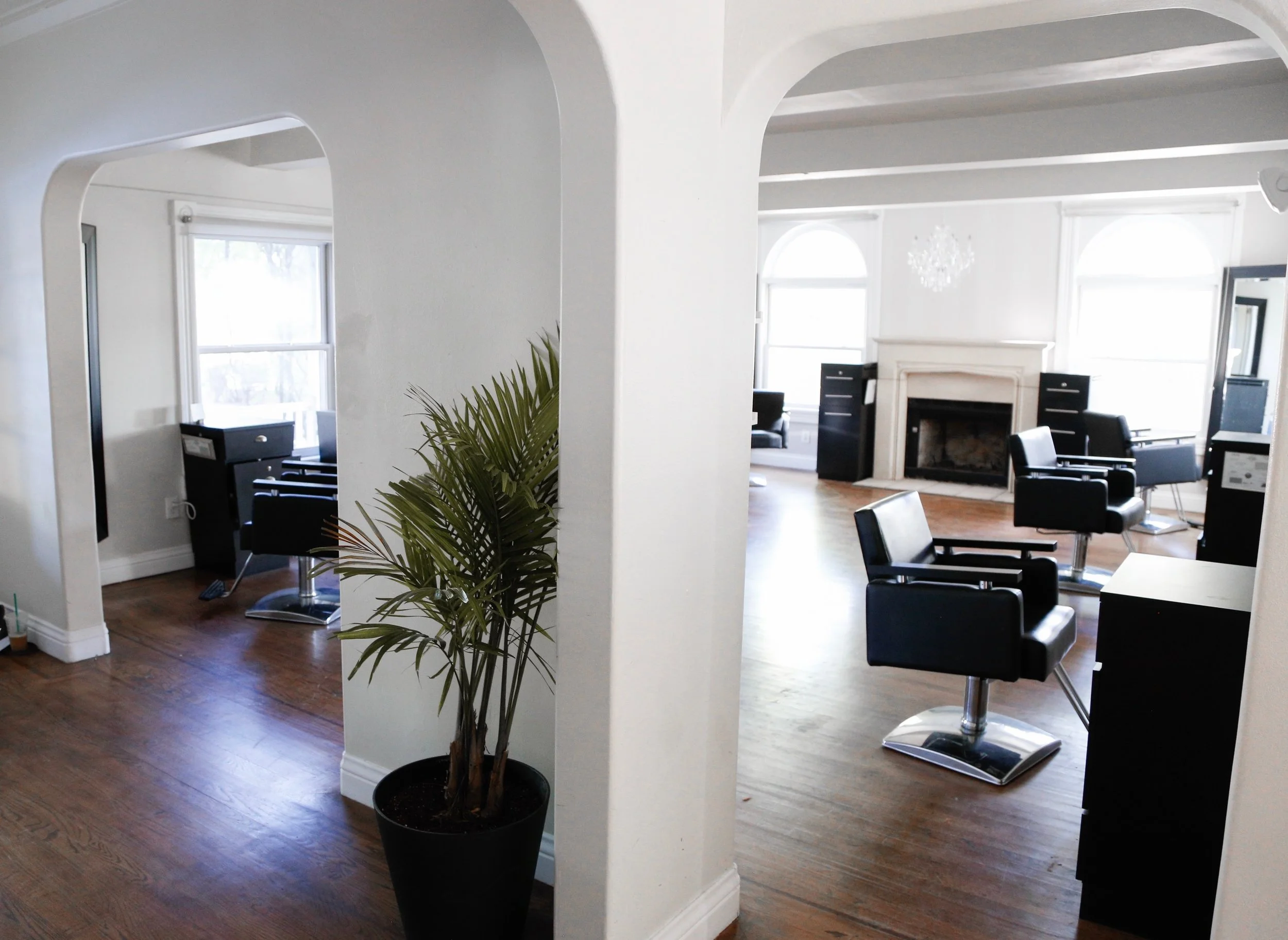 salon floor+entry.jpg