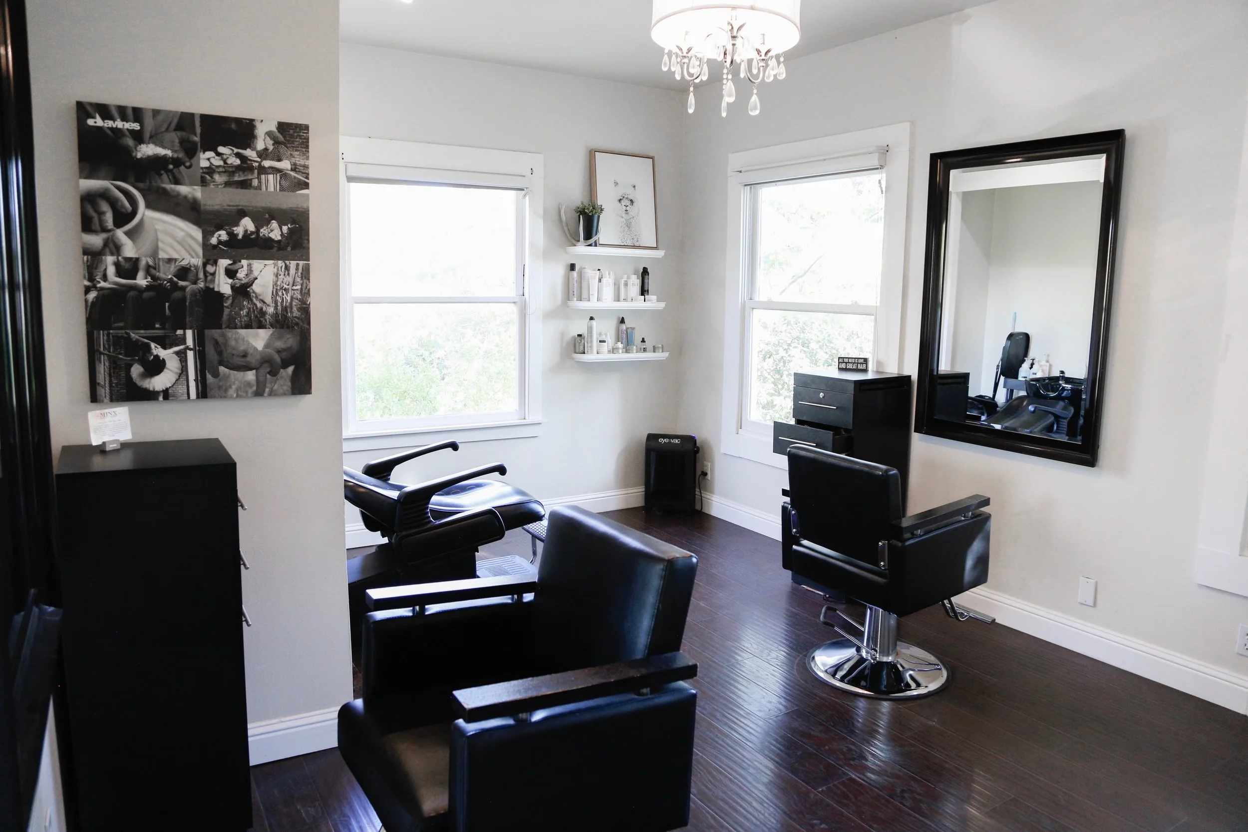 salon suit 1 chairs.jpg