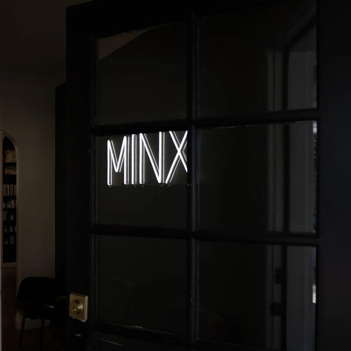 We don&rsquo;t open this door often&hellip; but when we do, it&rsquo;s big. Minx is looking for another salon ASSISTANT to join our fast-paced, dream-chasing team. Let&rsquo;s go. 🔥 #MinxSalon 📸 by @heavenlycaptured_