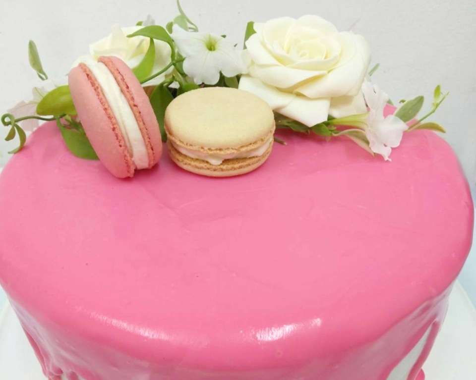 Pink+glaze+cake.jpg