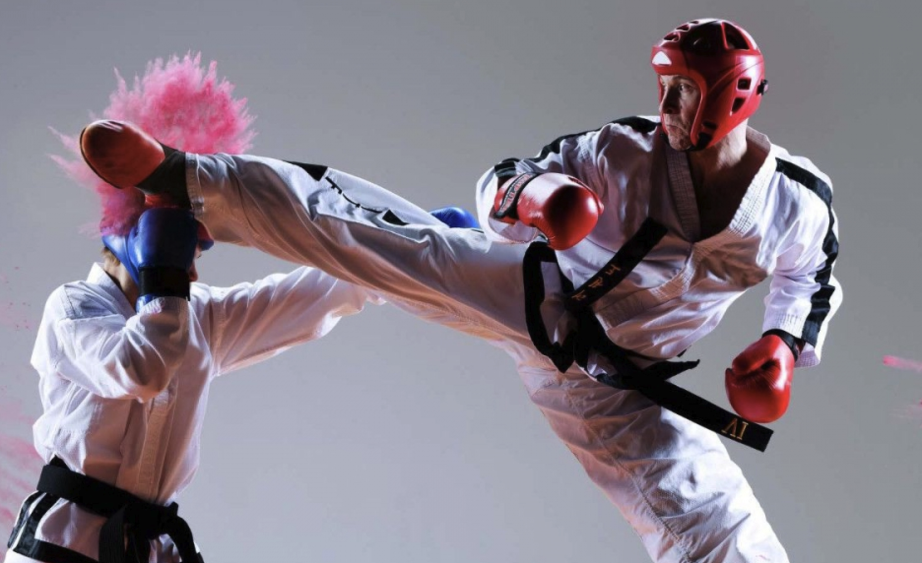 Удары ногами в тхэквондо итф. Ап чаги тхэквондо. Удары ногой в тхэквондо названия. Карате девушки. Стойки в тхэквондо втф.