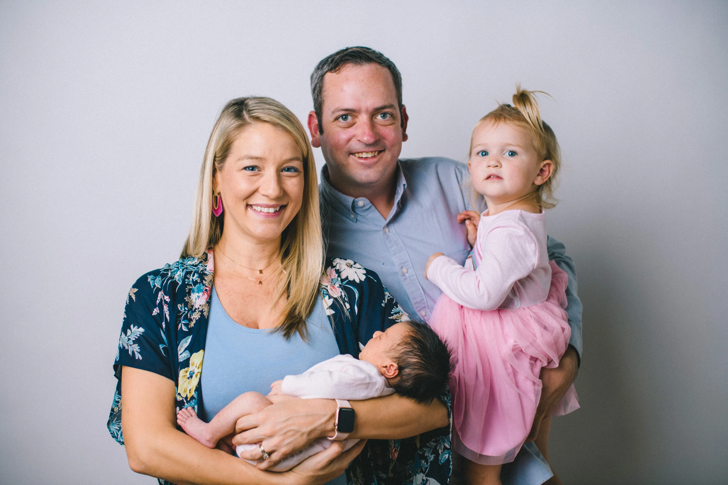 Newborn Addison with her family Frederick Maryland 
