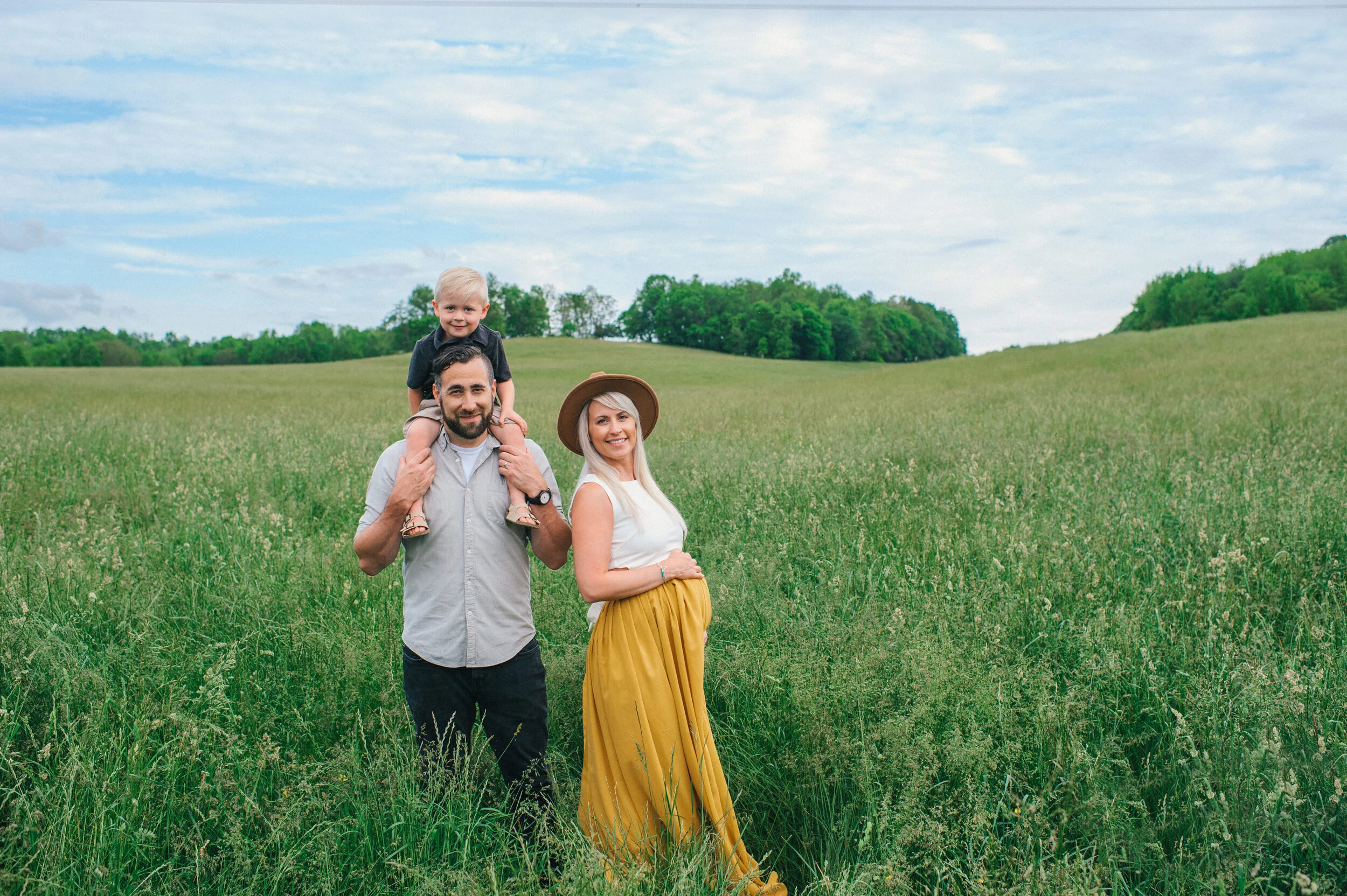 Crystal's Maternity/Family Session Adamstown Maryland