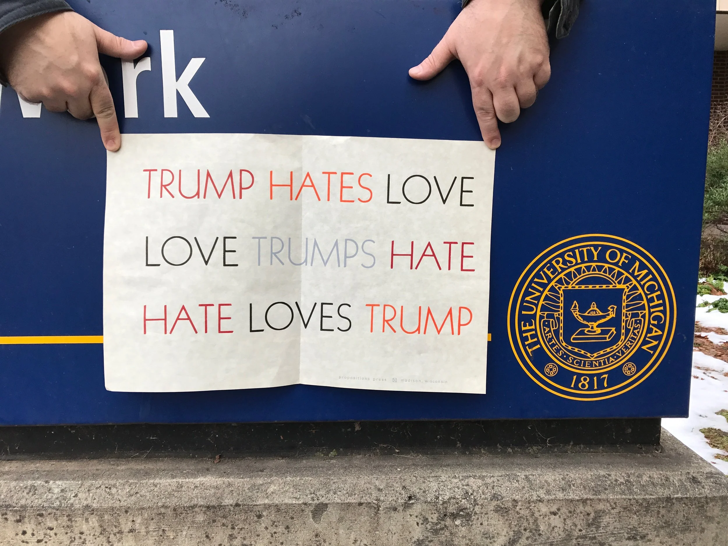 Simon_hate_loves_trump_1.jpg
