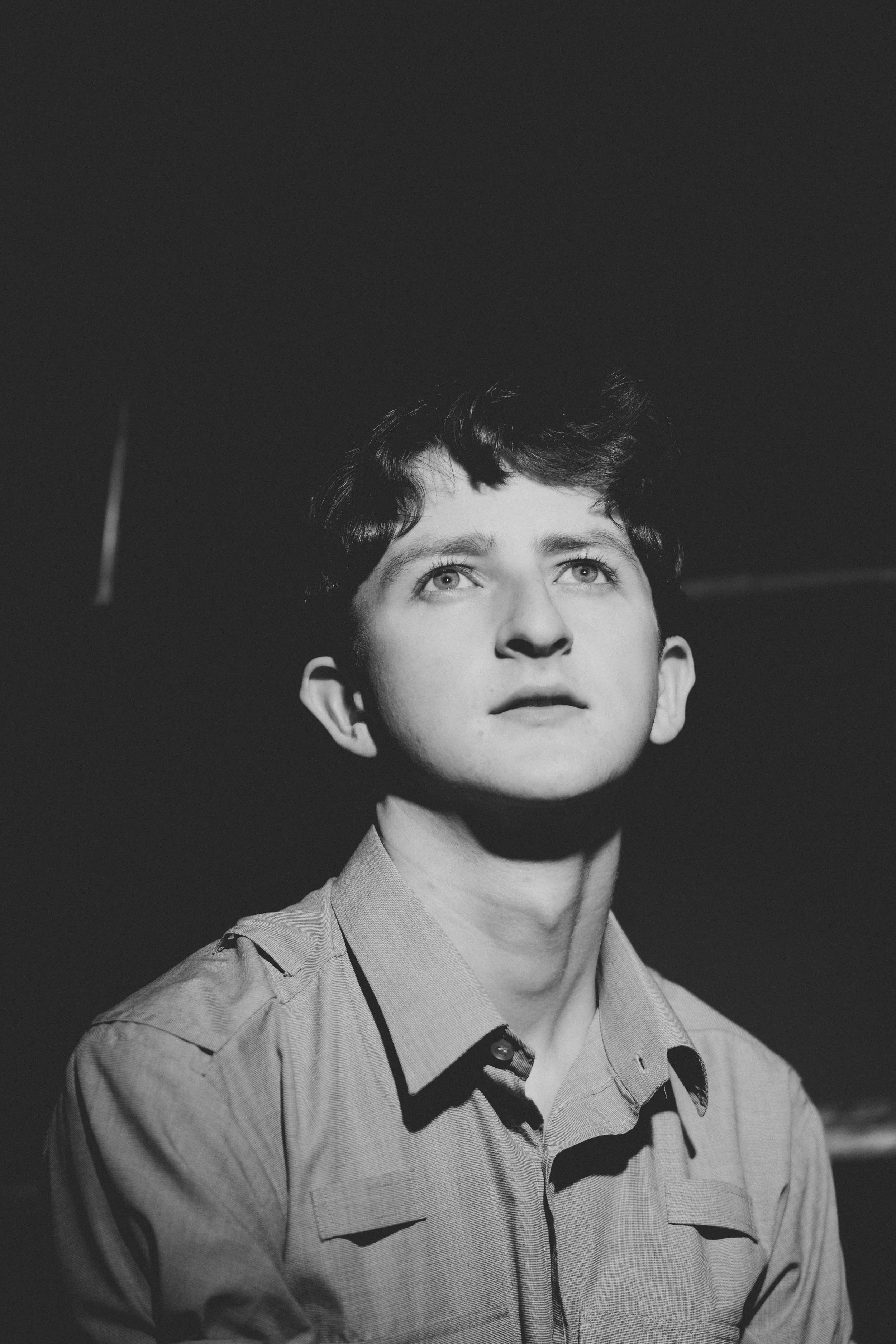  Hailing from rural Donegal, George Houston is a genre-bending singer-songwriter praised for his poetic, cinematic sound and deeply personal themes. Since debuting with 2020’s  Boo Fucking Hoo , Houston has released three albums, toured with Paul Wel